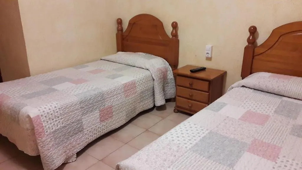 Pensio L'Avi Pep Guest House Saus