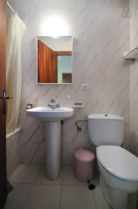 Pensio L'Avi Pep Guest House Saus