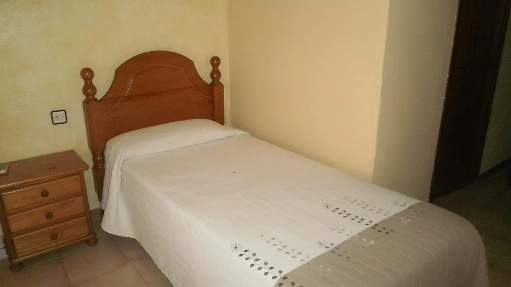 Pensio L'Avi Pep Guest House Saus