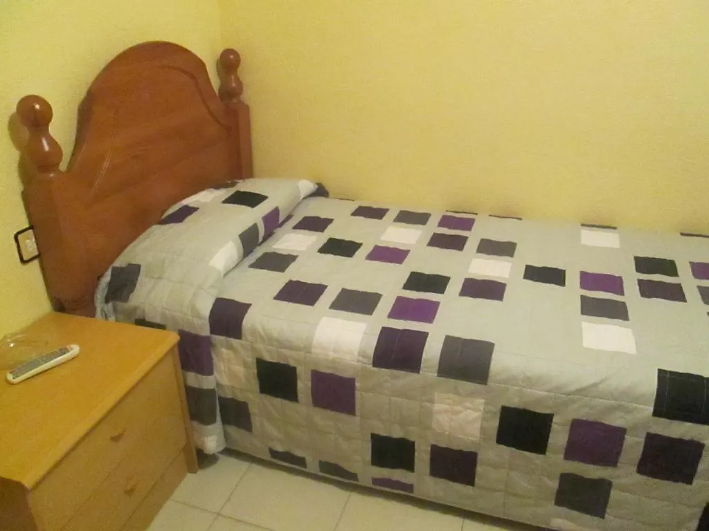 Pensio L'Avi Pep Guest House Saus