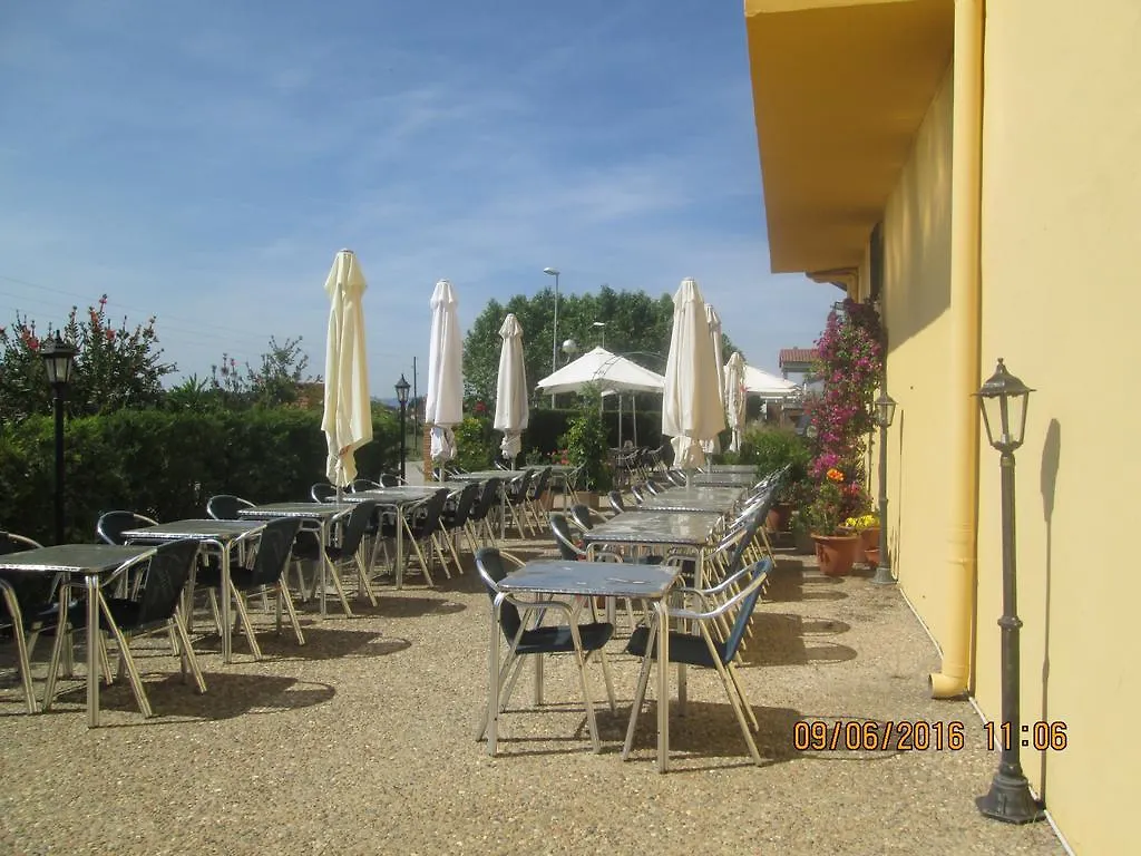 Pensio L'Avi Pep Guest House Saus