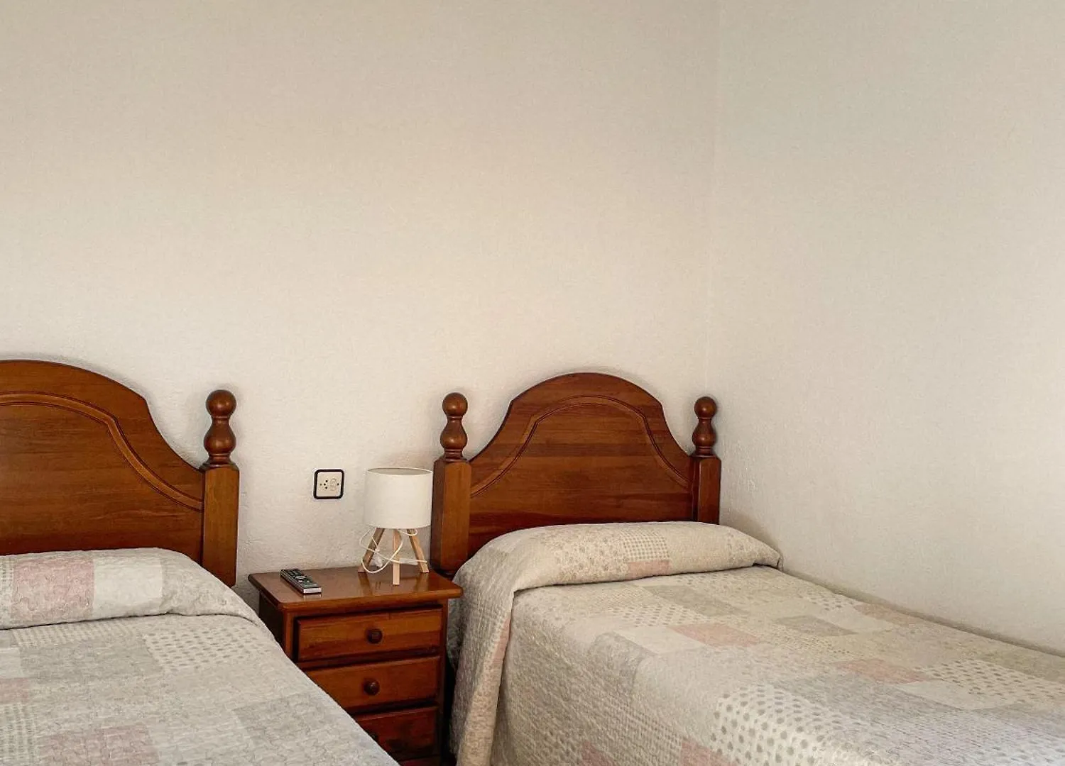 Pensio L'Avi Pep Guest House Saus