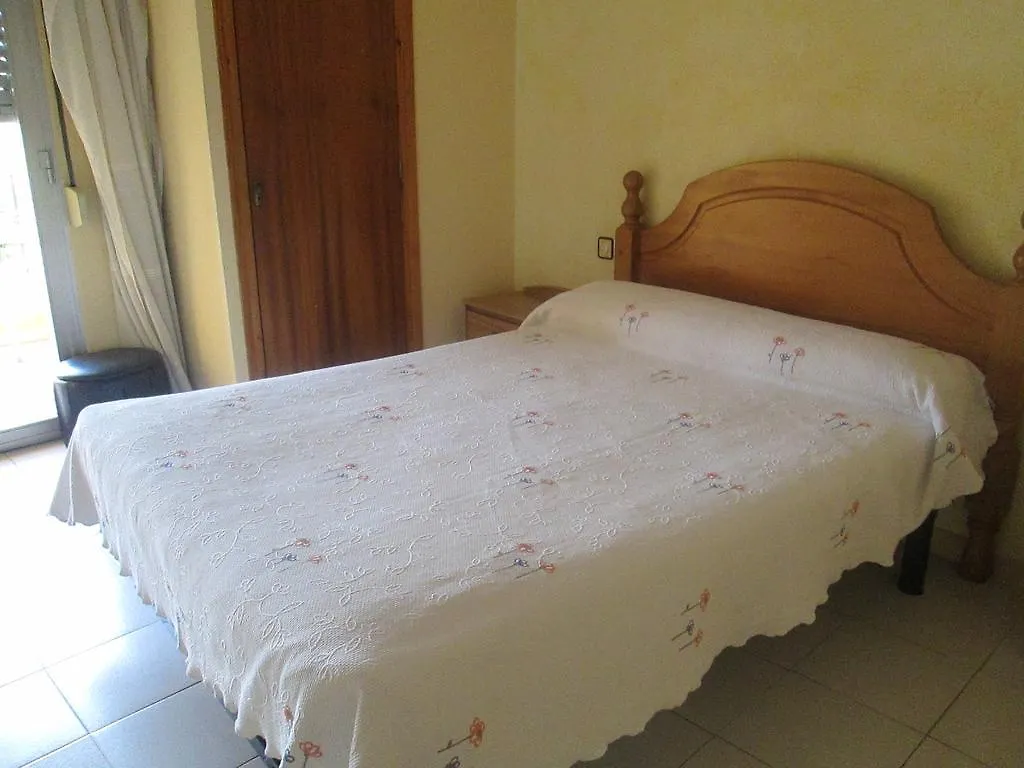 Pensio L'Avi Pep Guest House Saus